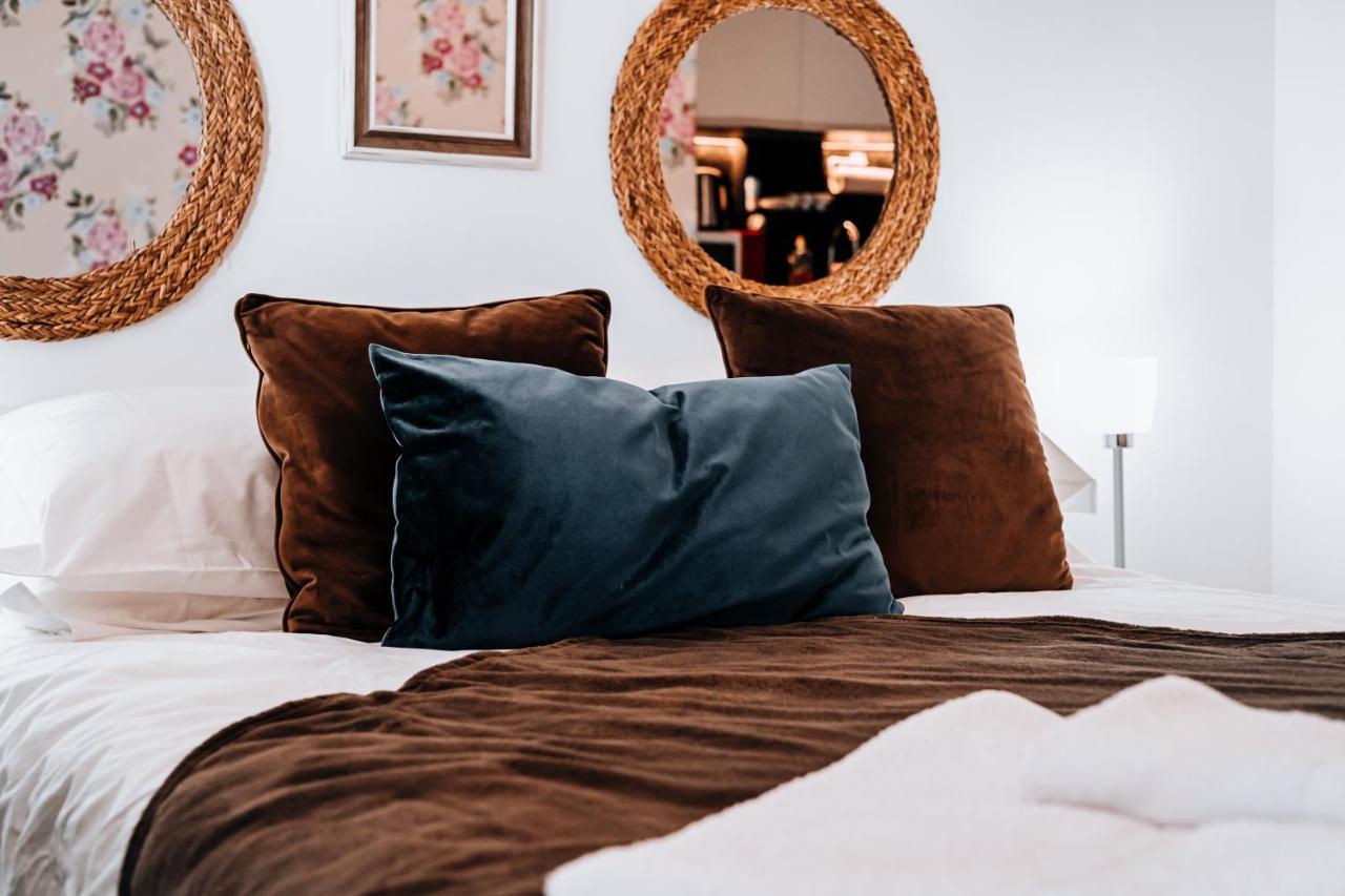 Casa Branca Apartments By Trip2Portugal ฟุงชาล ภายนอก รูปภาพ