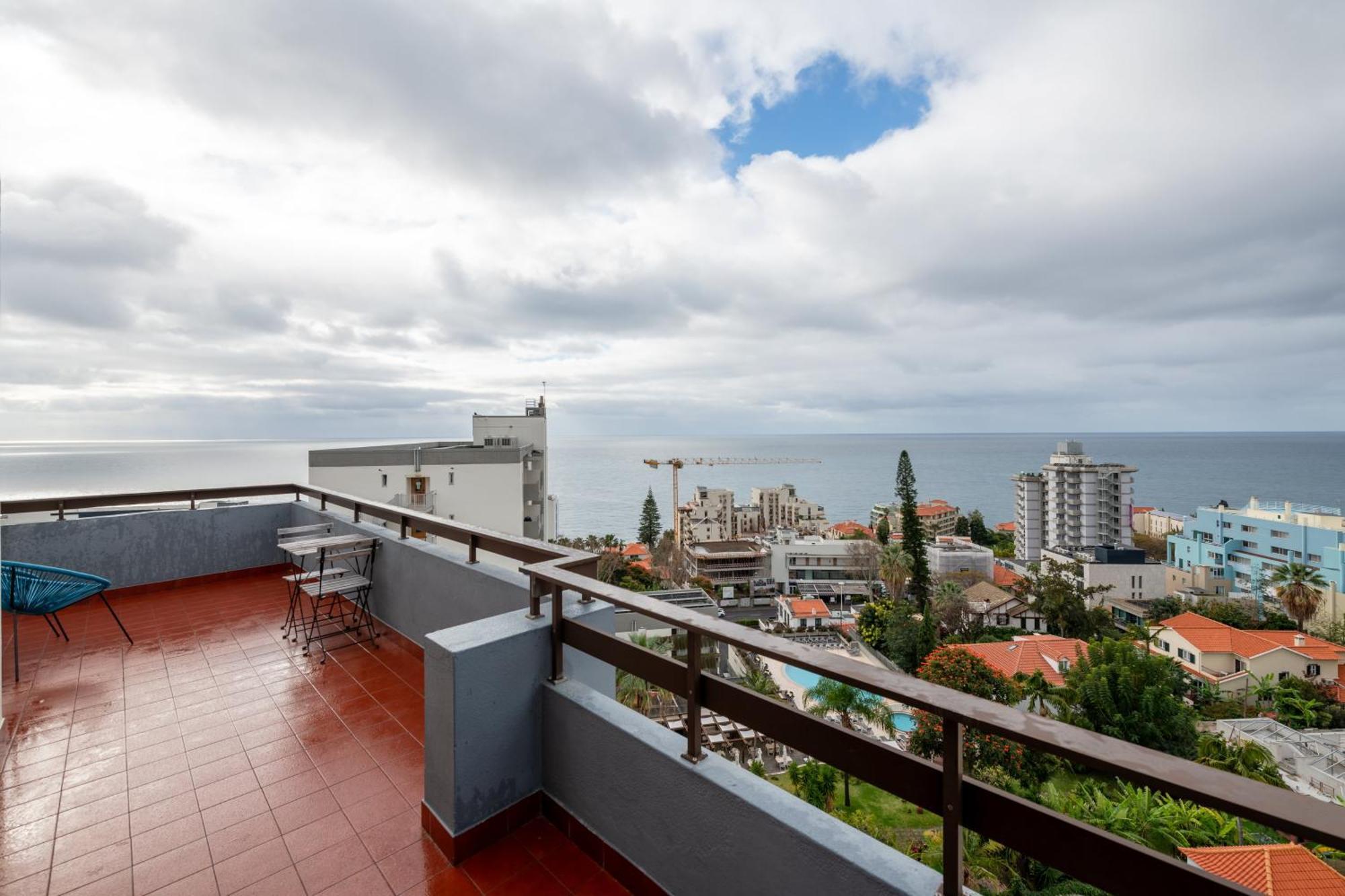 Casa Branca Apartments By Trip2Portugal ฟุงชาล ภายนอก รูปภาพ